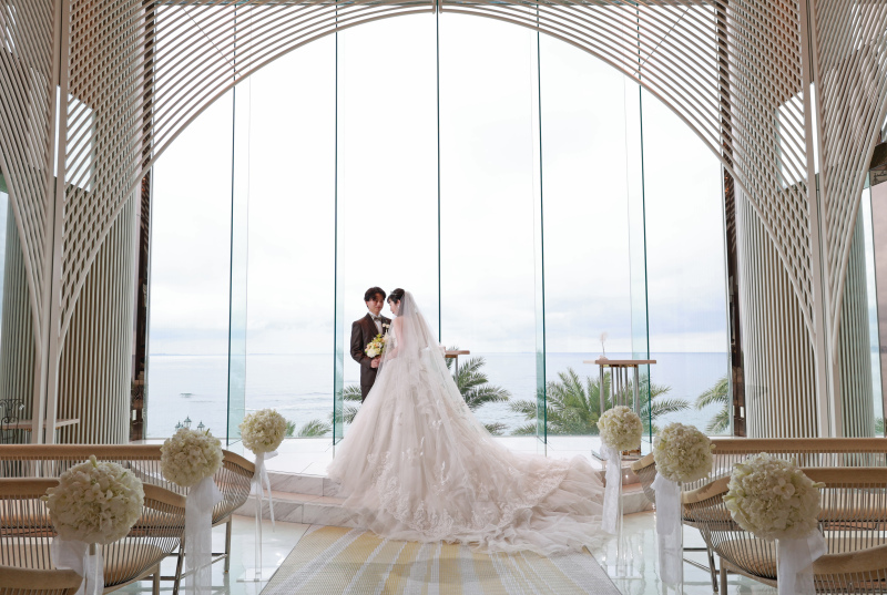 大きな窓から差し込む光