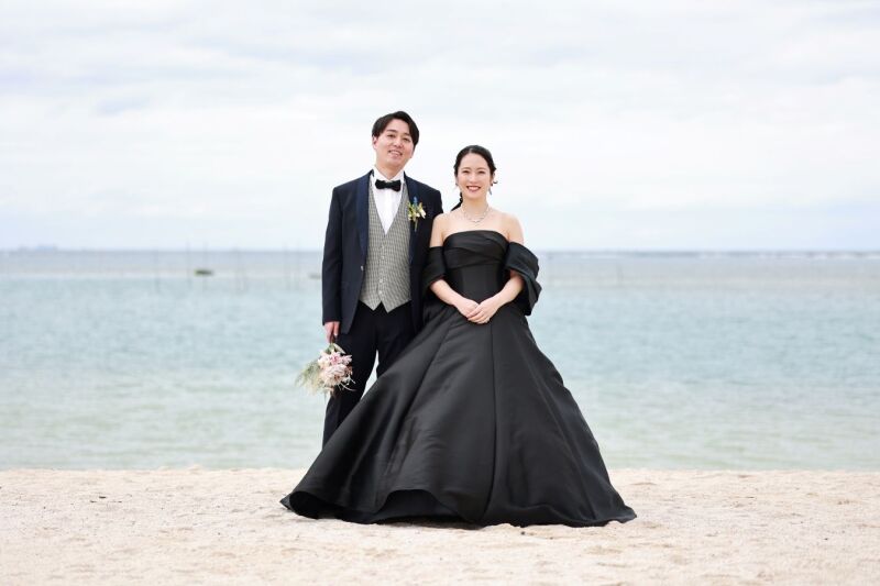 心に刻む、愛の誓いと海の風景