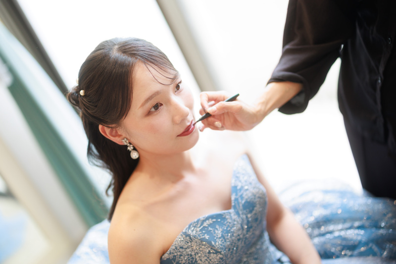 ＼*ドレスチェンジ ＆ ヘアメイクチェンジへ*／