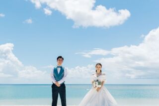 「チャペル×天然ビーチ」Wドレス＆タキシード2着ずつ＋ヘアチェンジ付きプラン♡♡