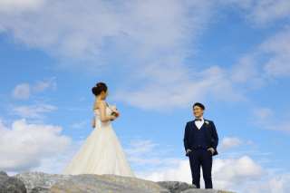 綺麗な沖縄の海で思い出のフォトウェディングを♡