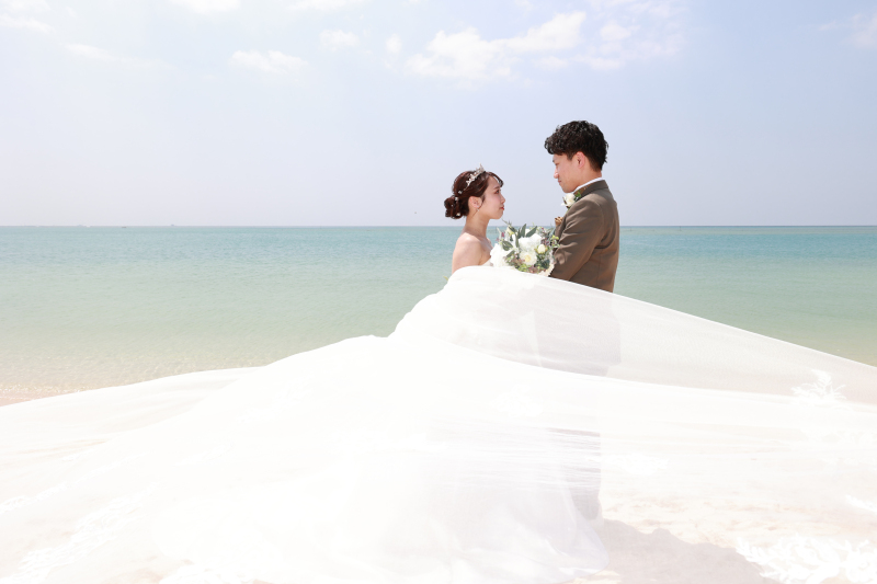 ベールをなびかせてロマンチックでオシャレな一枚