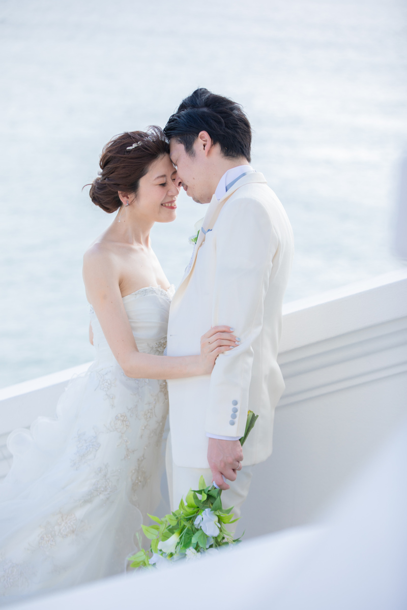 おでこを合わせて