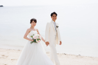 ウェディングドレス（チャペル＆ビーチ）