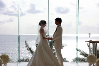 チャペル＆ビーチ（ウエディングドレス＆カラードレス）