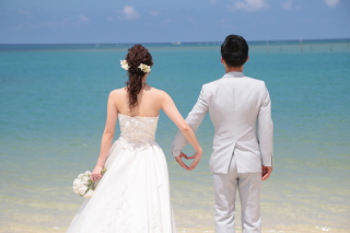 手でハートの形♡