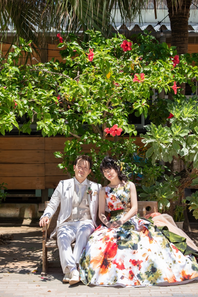 南国ムード漂う華やな衣裳♪