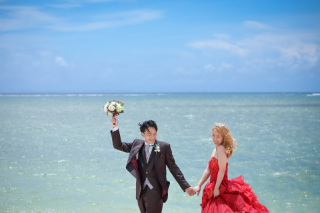 ウェディングドレス・カラードレス