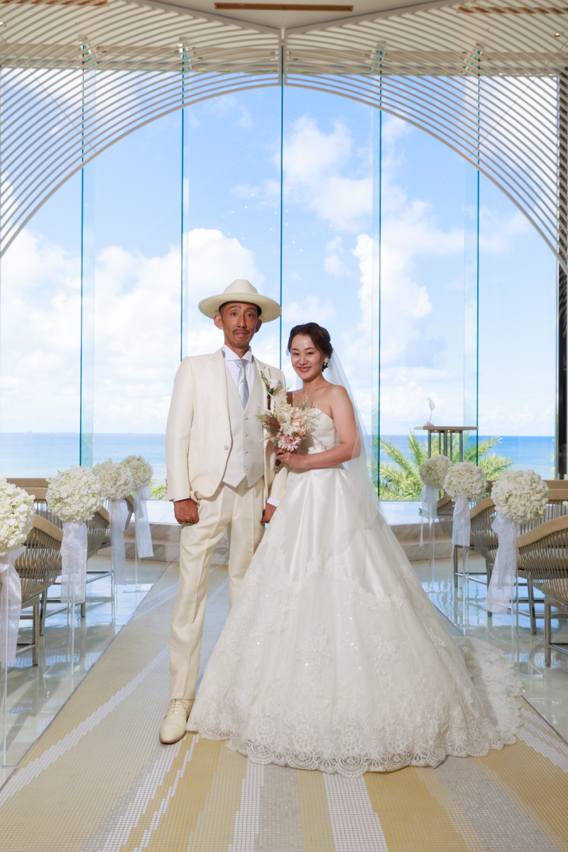 優しい自然光に包まれて、おふたりの幸せオーラ全開