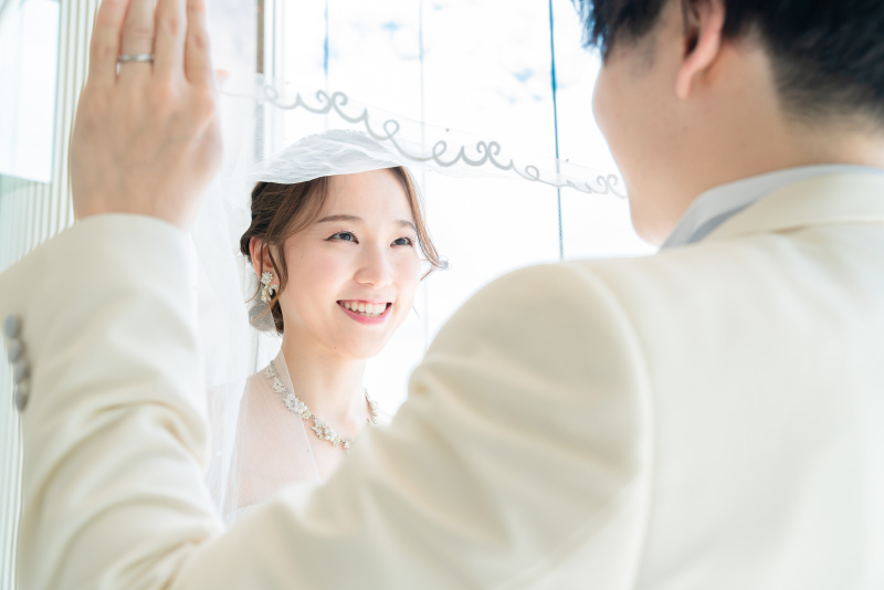 ベールの先に