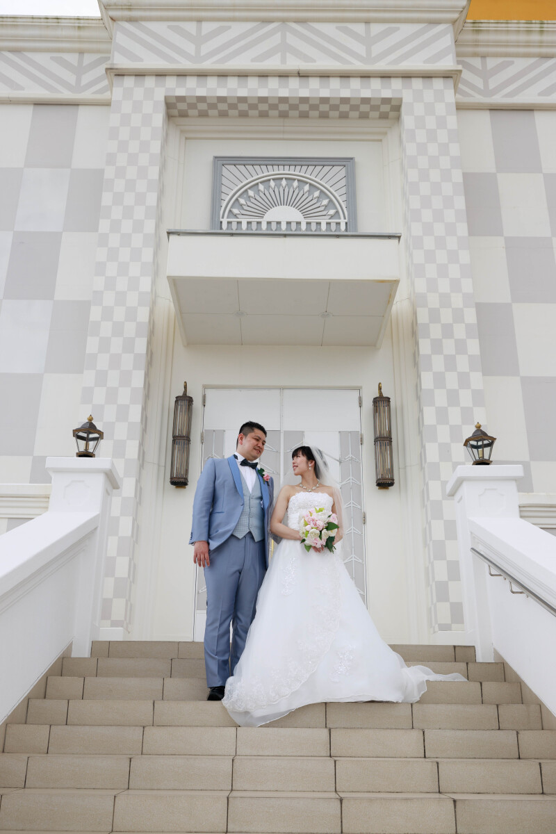 開放的な大階段で