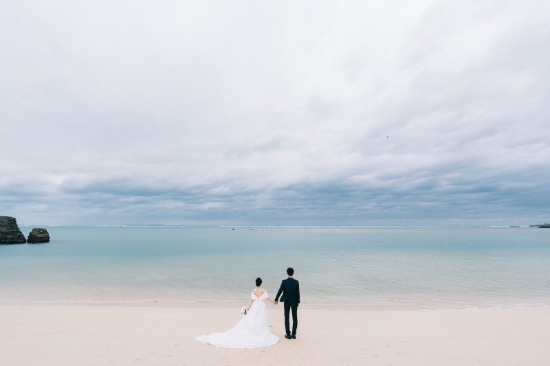 ＼私たち結婚しました♡／幸せいっぱい寄り添う２人