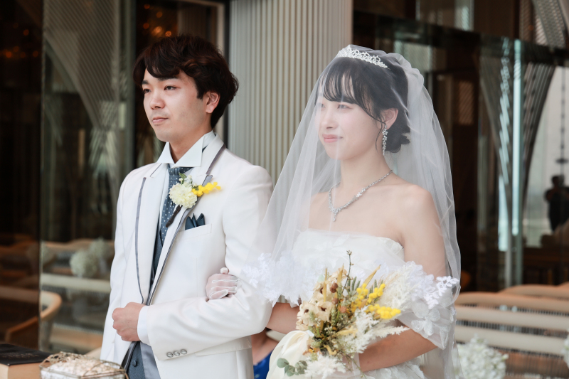 輝く未来に、ふたりの幸せに、弾む心が伝わります♪