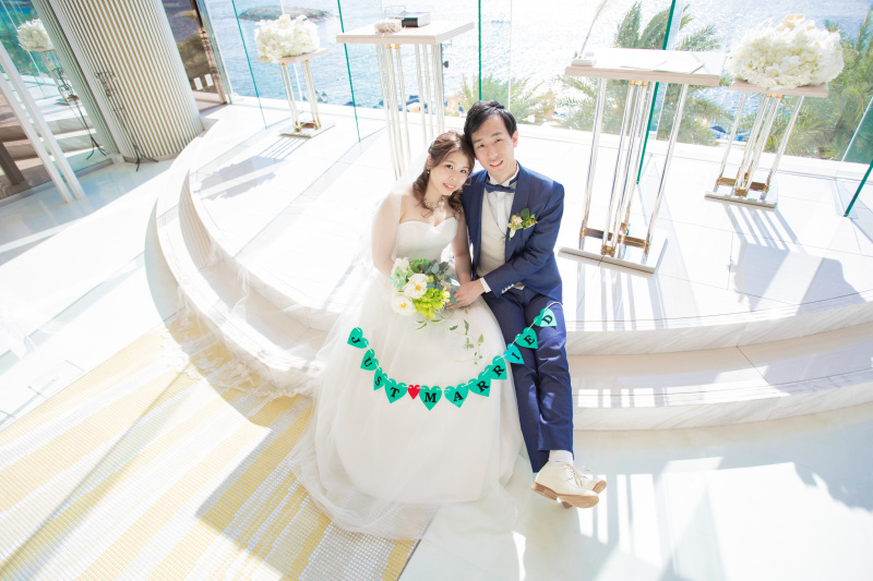 身を寄せ合って。