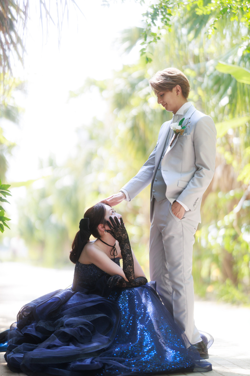 衣装チェンジが雰囲気をぐっと変える☆おしゃれカップルの沖縄リゾートウエディング☆