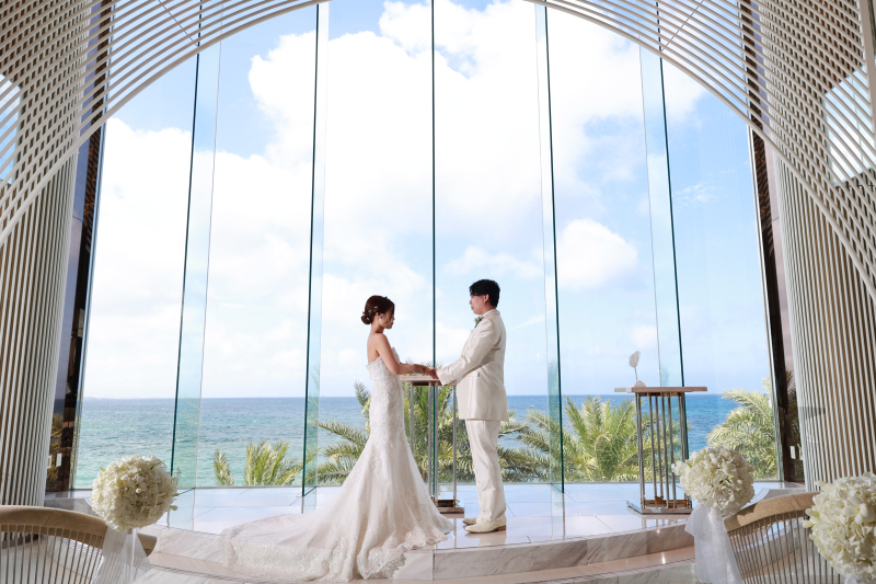 お互いの手を取りあって⁂