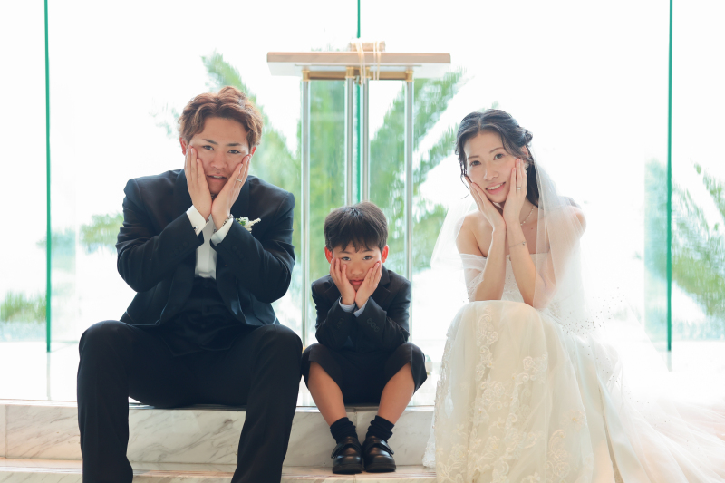 幸せに包まれた雰囲気が伝わる、3人の笑顔♡♡