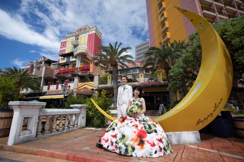 月のオブジェで映える写真を！