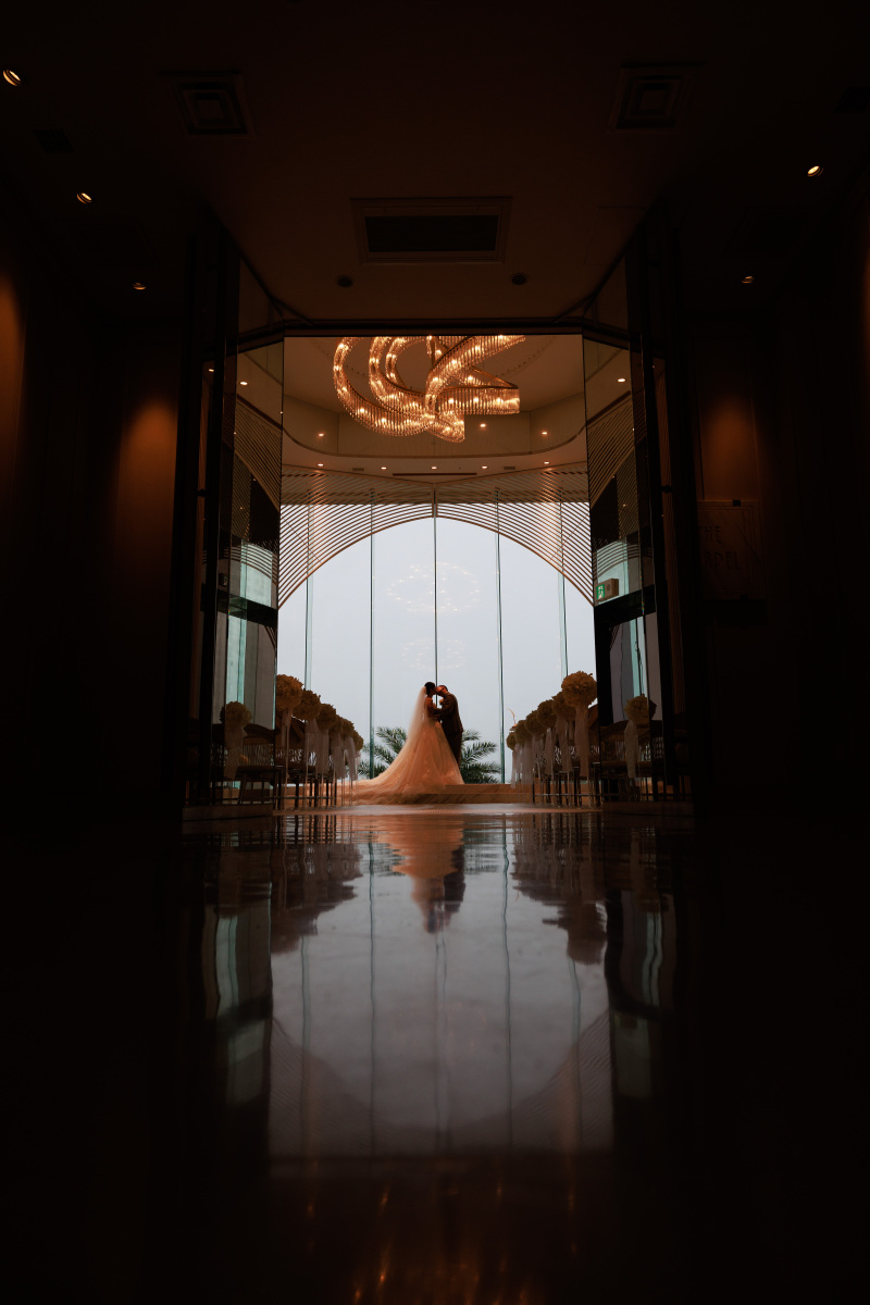 沖縄の美しい風景の中で愛を育むフォトウエディング