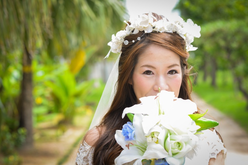 ブーケと新婦と