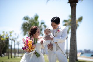 沖縄の綺麗な海で思い出に残るお撮影(^^)/