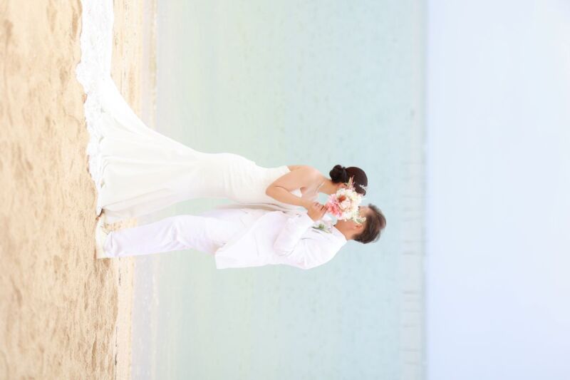 何ともロマンチックな1枚♡ブーケの 向むこう側♡