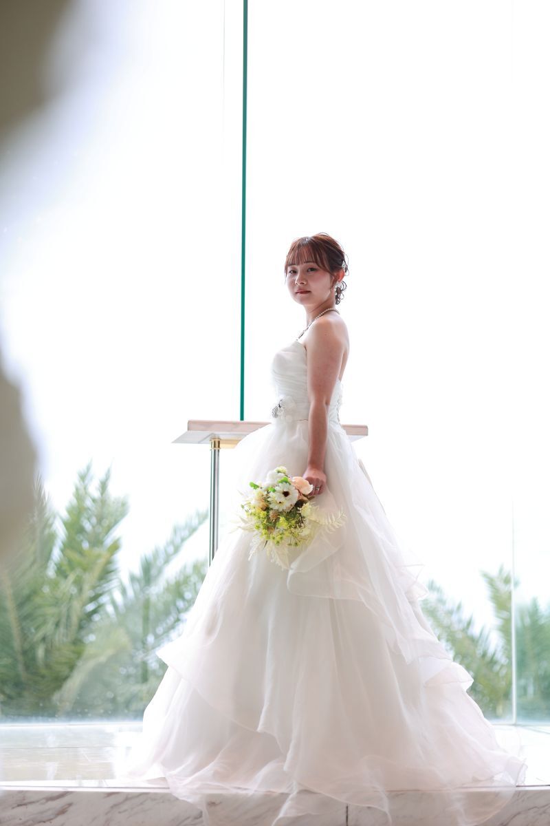 ふわっと可愛らしい雰囲気の新婦様のソロショット♡
