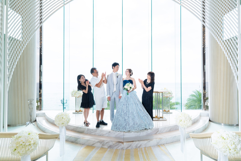 ウェディングドレス&カラードレス(ファミリーフォト)