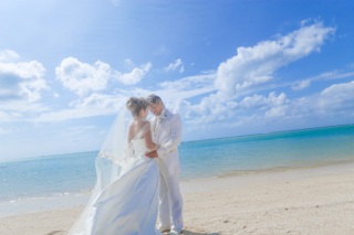 ウェディングドレス（チャペル＆ビーチ）