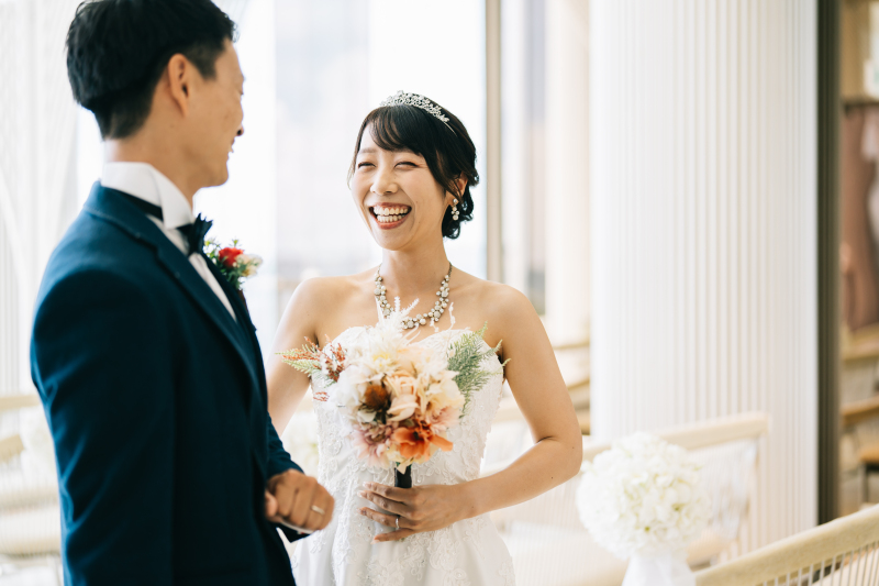 見つめ合って…