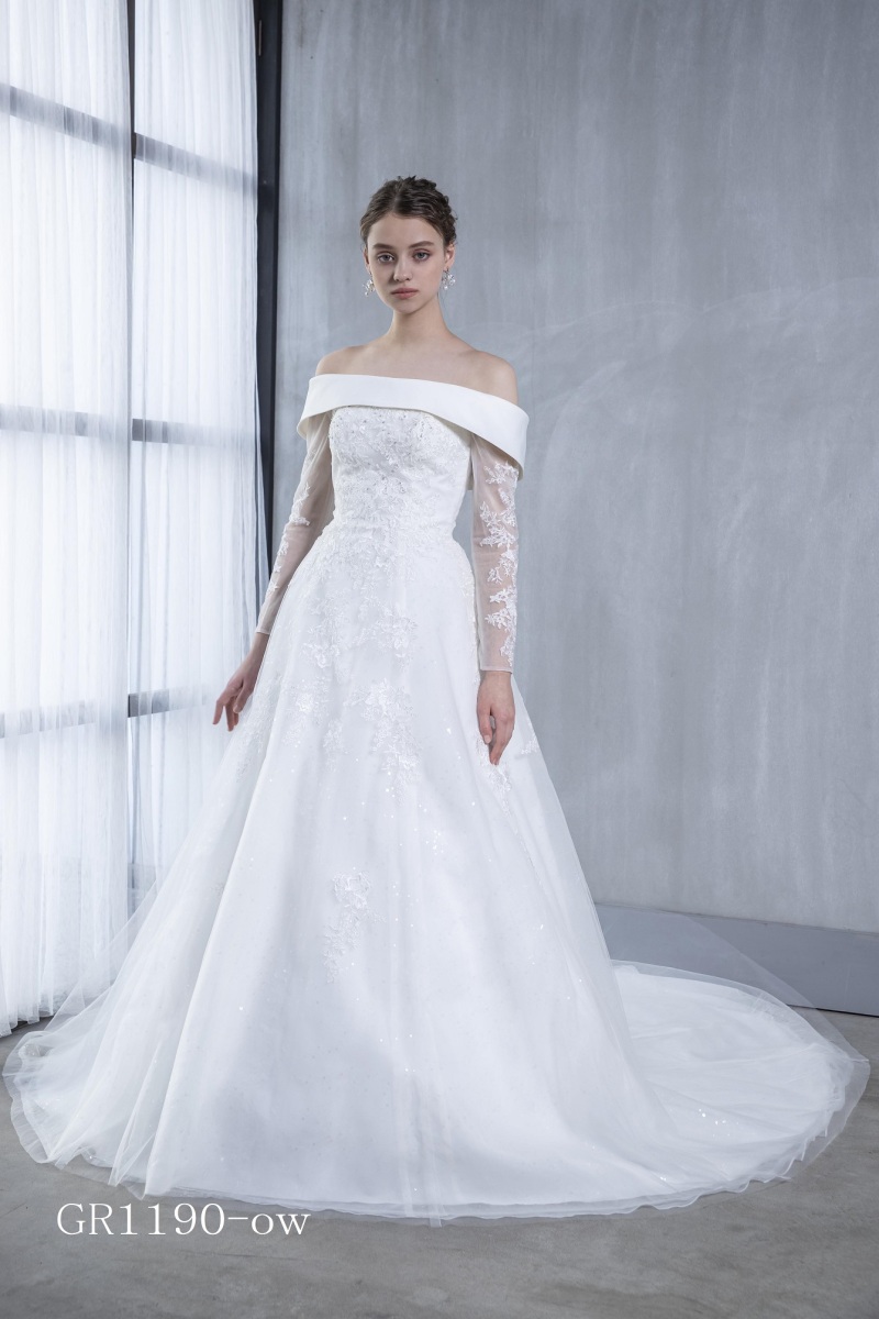 ルミエール北谷サロン_ウエディングドレスが豊富