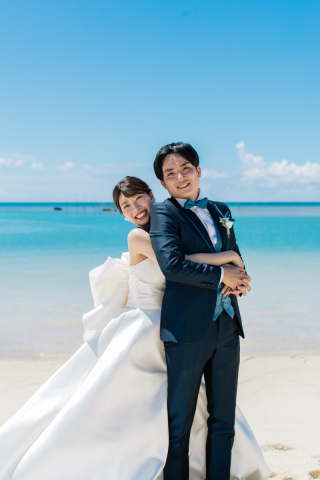 ルミエール北谷サロン_BEACH×WEDDING DRESS