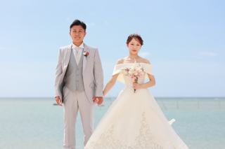 ルミエール北谷サロン_BEACH×WEDDING DRESS