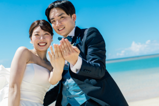ルミエール北谷サロン_BEACH×WEDDING DRESS