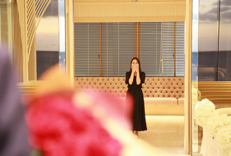 【Lumièreプロポーズ-ステラ】★リゾートチャペルでサプライズプロポーズ*写真撮影*バラの花束付き♪感動の瞬間を写真に残そう