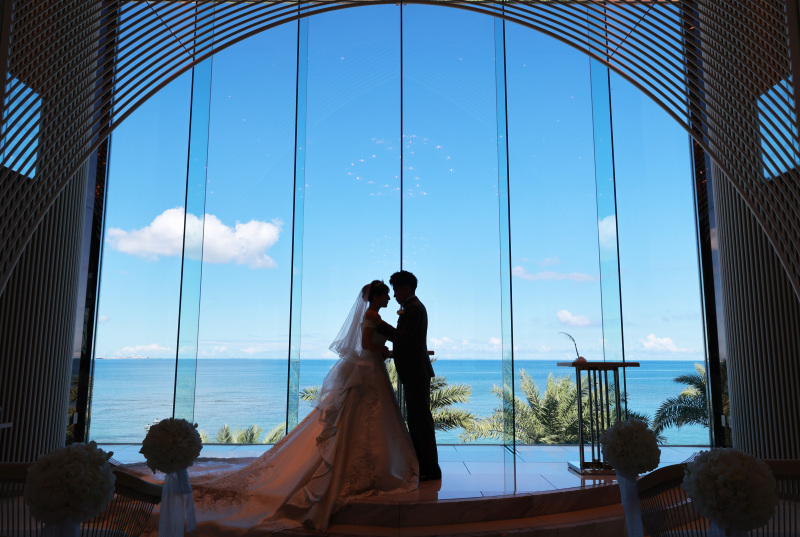 【挙式付】★年末年始★25年12月~26年1月限定*チャペル挙式&ビーチフォト*200カット*洋装1ペア☆参列者4名様まで可能!