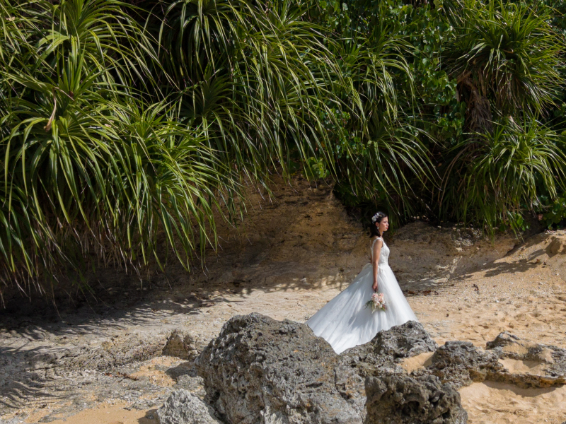 【ドローン撮影★特別プランA】チャペル&ビーチフォト/洋装1ペア/写真150カット/ムービー付