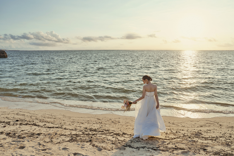 【LGBTQフレンドリー】ドレス×ドレス★チャペル&ビーチフォト*洋装1ペア*100カットプラン ※タキシード同士撮影もOK♪♪