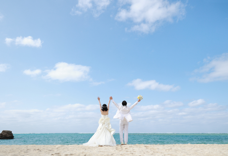 ★年末年始特価★2025年12月~2026年1月撮影限定*沖縄リゾートチャペル&ビーチフォト*洋装1ペア*100カットプラン!