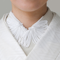 象牙色時に菊モダン調