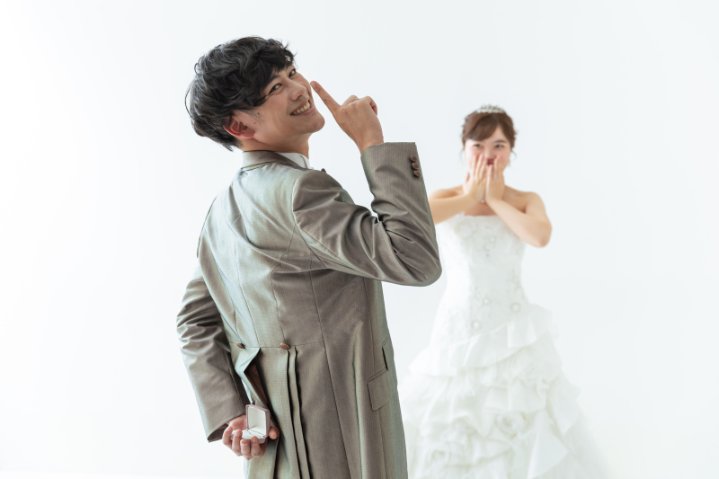 な・い・しょ・！