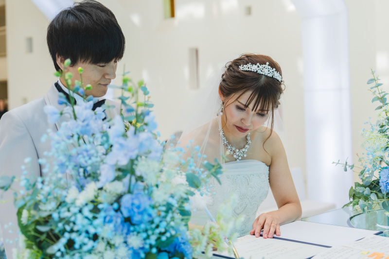 ~結婚証明書に署名~