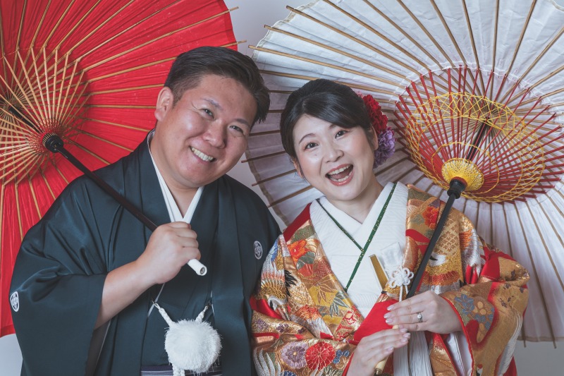 紅白の番傘を使って