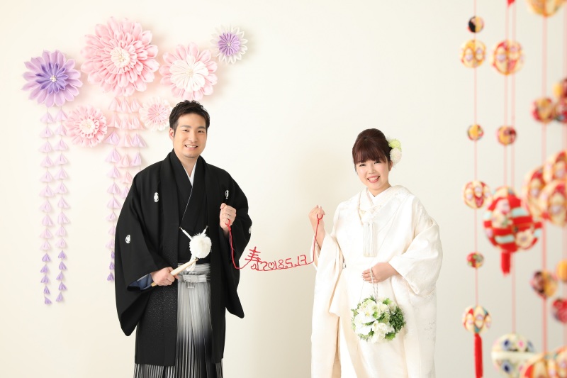 赤い糸のワイヤー文字を持って可愛いショット☆