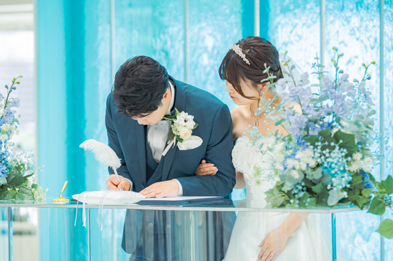 署名シーンをパシャリ