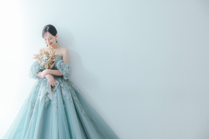 ワタベウェディング東京ベイフォトスタジオ_カラードレスが豊富