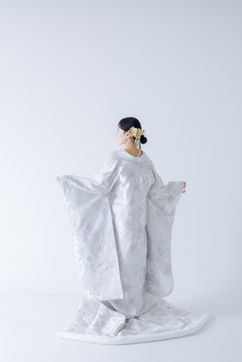 ワタベウェディング東京ベイフォトスタジオ_白無垢が豊富