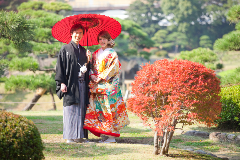 緑＋番傘の赤＋紅葉のオレンジ＋華やかな打掛＝最高の思い出