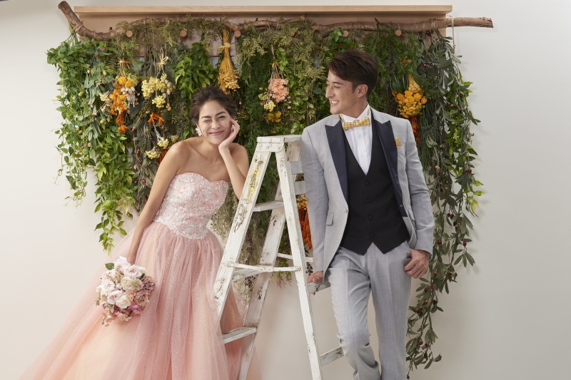 アンティークの脚立でシャビーシックに