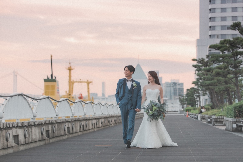 夕日を楽しむベイサイド